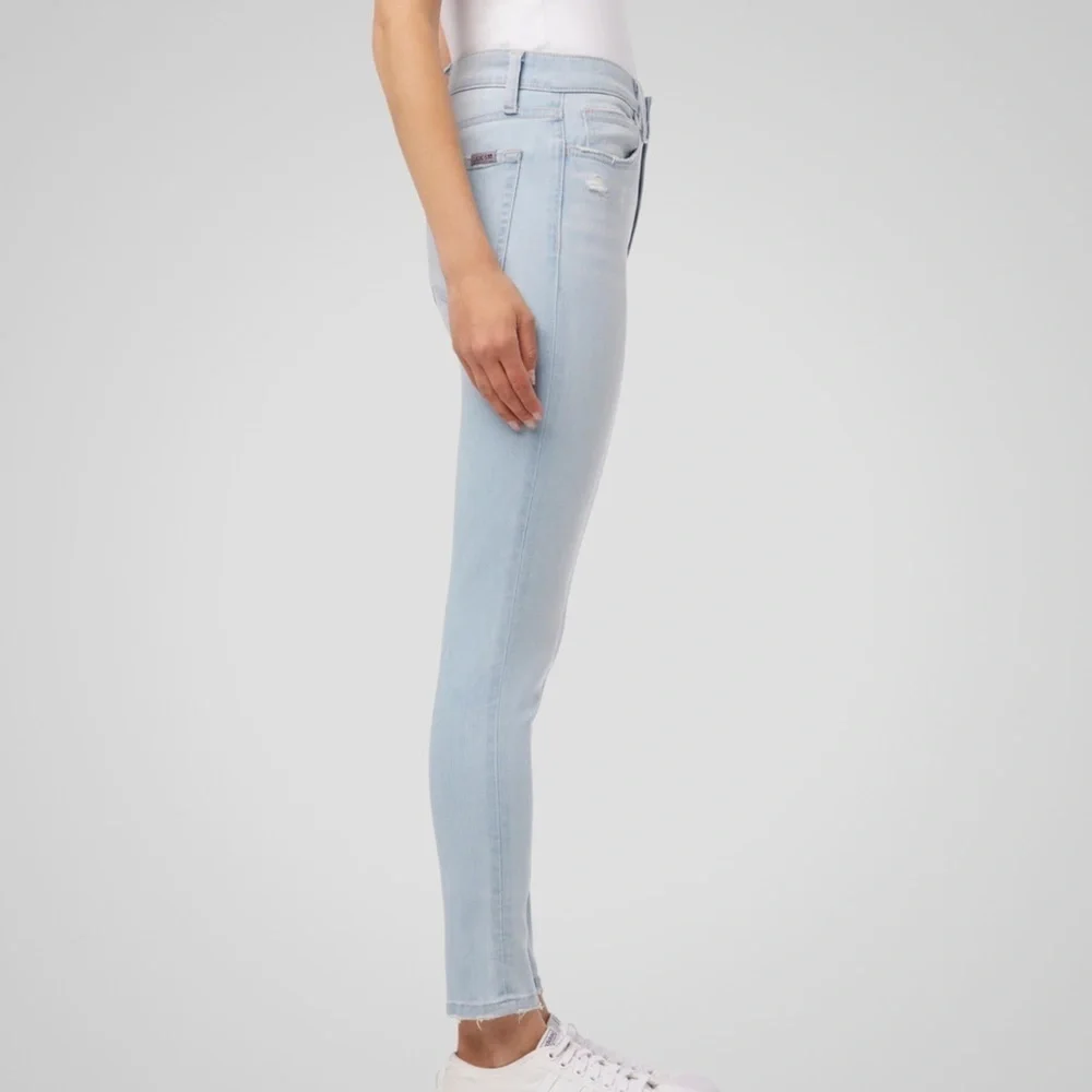 NWT Joe’s Jeans High Rise Skinny Crop Jeans Sophia Wash Size 32 Retail $198.00